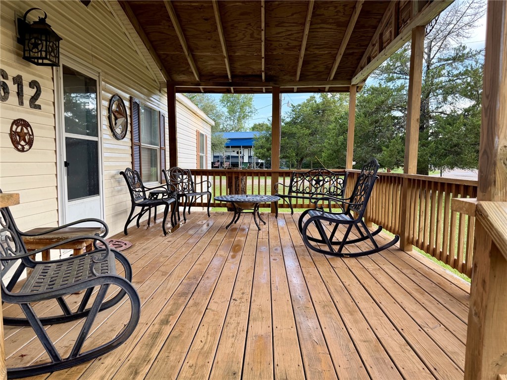 612 Sweetgum Ln