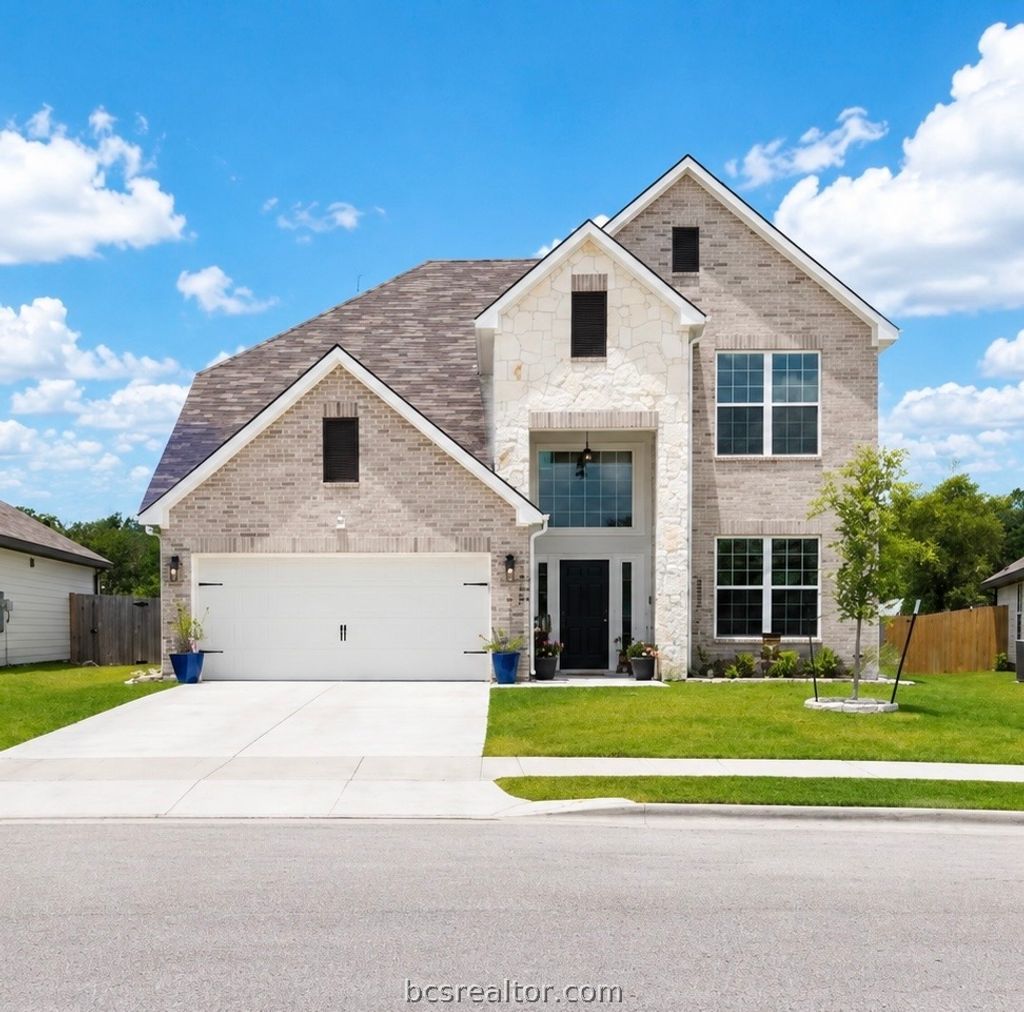 Photo of 1356 Kingsgate Drive, Bryan, TX 77807 (MLS # 26006860)
