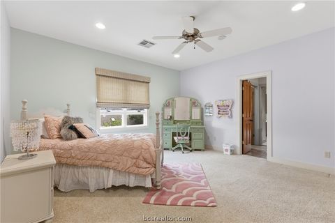 Tiny photo for 9201 Lake Forest Court N, College Station, TX 77845 (MLS # 26004893)