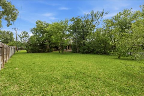 Tiny photo for 9201 Lake Forest Court N, College Station, TX 77845 (MLS # 26004893)