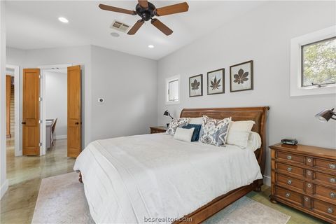 Tiny photo for 9201 Lake Forest Court N, College Station, TX 77845 (MLS # 26004893)