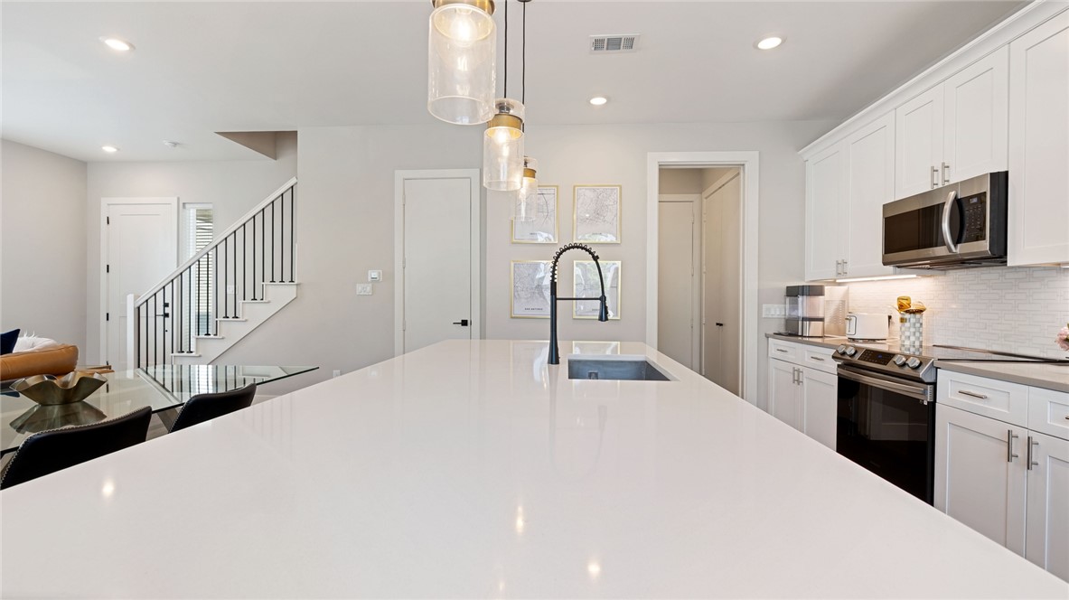 College Station, Texas 77840, United States, 4 Bedrooms Bedrooms, ,5 BathroomsBathrooms,Residential,Active,249762