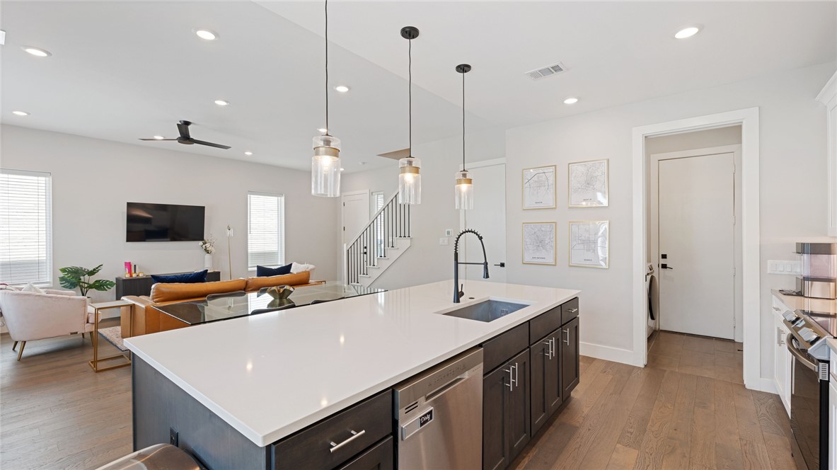 College Station, Texas 77840, United States, 4 Bedrooms Bedrooms, ,5 BathroomsBathrooms,Residential,Active,249762