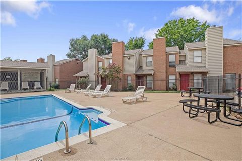 Tiny photo for 1904 Dartmouth Building I, Unit 1 Street, College Station, TX 77840 (MLS # 26009347)