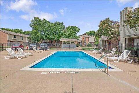Tiny photo for 1904 Dartmouth Building I, Unit 1 Street, College Station, TX 77840 (MLS # 26009347)