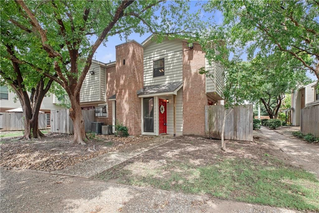Photo of 1904 Dartmouth Building I, Unit 1 Street, College Station, TX 77840 (MLS # 26009347)