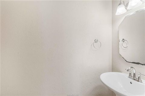Tiny photo for 1904 Dartmouth Building I, Unit 1 Street, College Station, TX 77840 (MLS # 26009347)