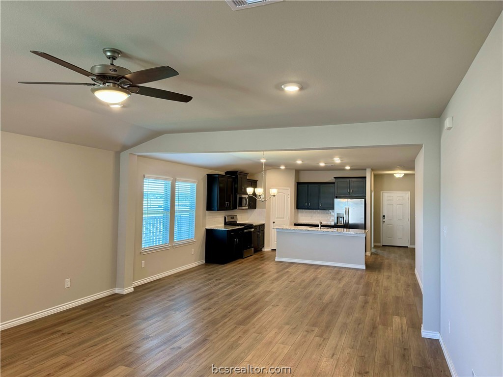 College Station, Texas 77845, United States, 4 Bedrooms Bedrooms, ,2 BathroomsBathrooms,Residential,Pending,63065