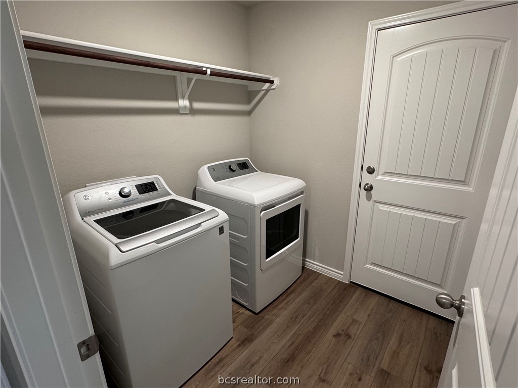 College Station, Texas 77845, United States, 4 Bedrooms Bedrooms, ,2 BathroomsBathrooms,Residential,Pending,63065