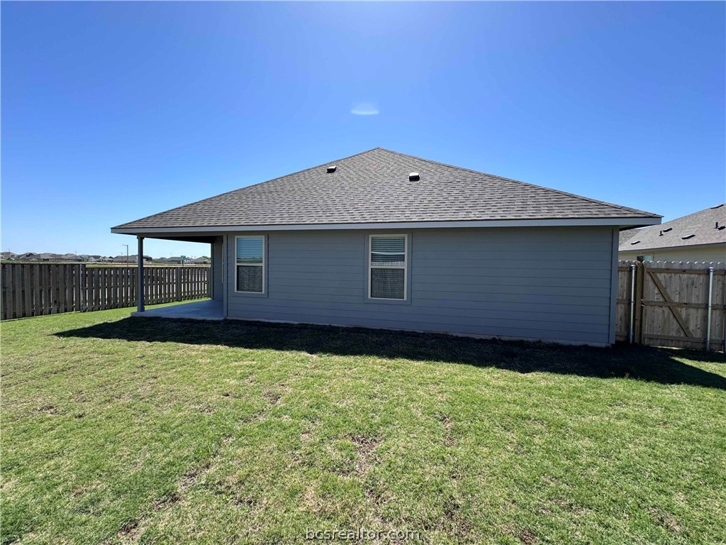 College Station, Texas 77845, United States, 4 Bedrooms Bedrooms, ,2 BathroomsBathrooms,Residential,Pending,63065