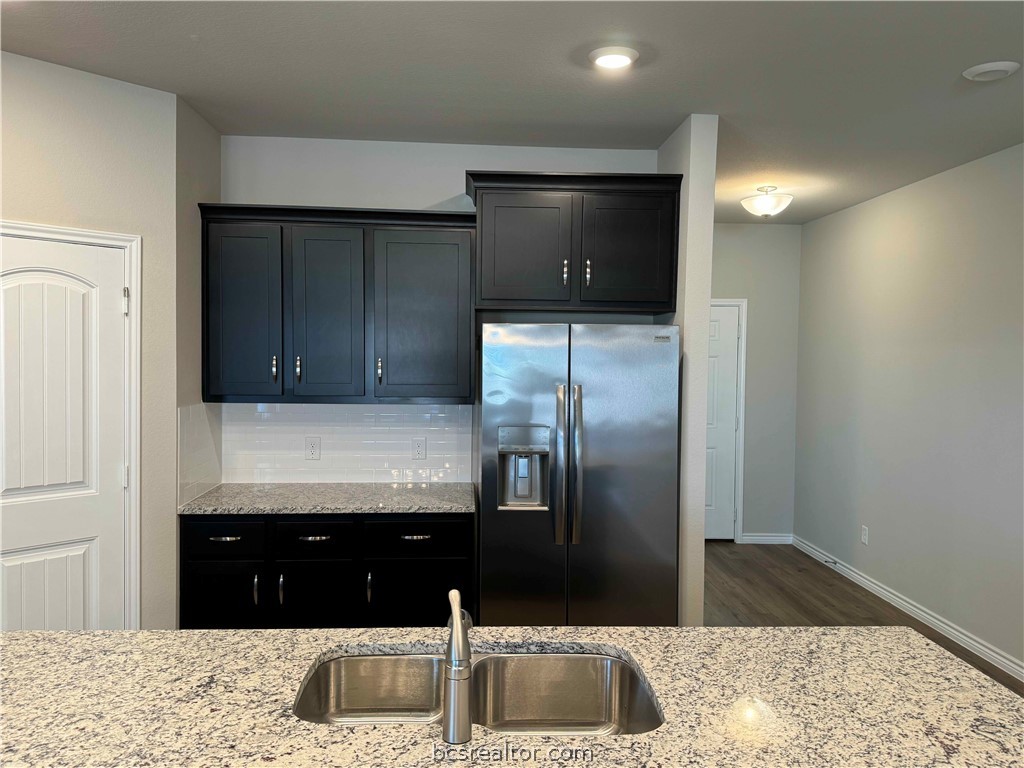 College Station, Texas 77845, United States, 4 Bedrooms Bedrooms, ,2 BathroomsBathrooms,Residential,Pending,63065