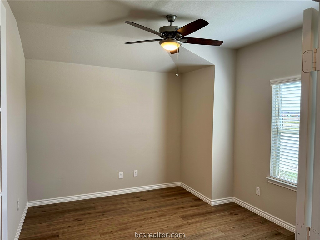 College Station, Texas 77845, United States, 4 Bedrooms Bedrooms, ,2 BathroomsBathrooms,Residential,Pending,63065