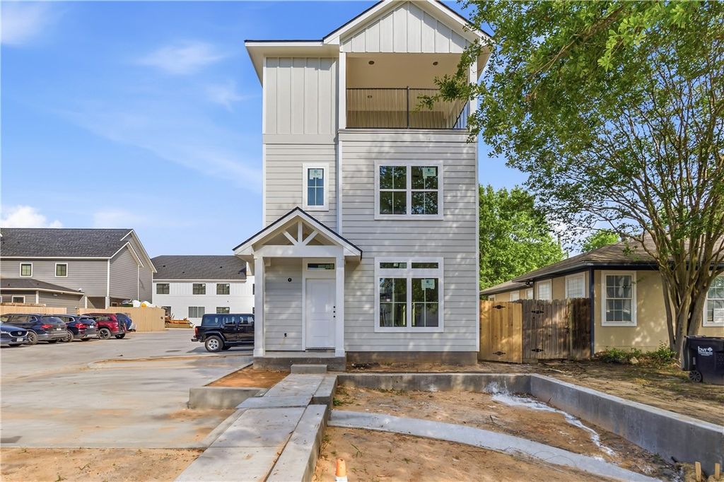 Photo of 301 Park Place, College Station, TX 77840 (MLS # 26004212)