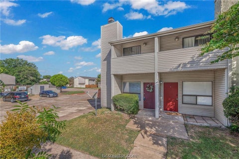Photo of 1902 Dartmouth Street #M1, College Station, TX 77840 (MLS # 26010854)