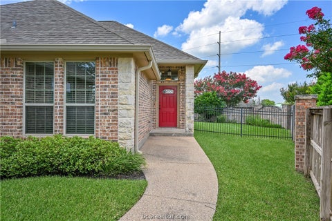 Tiny photo for 1815 Lakeshore Circle, College Station, TX 77845 (MLS # 26007510)