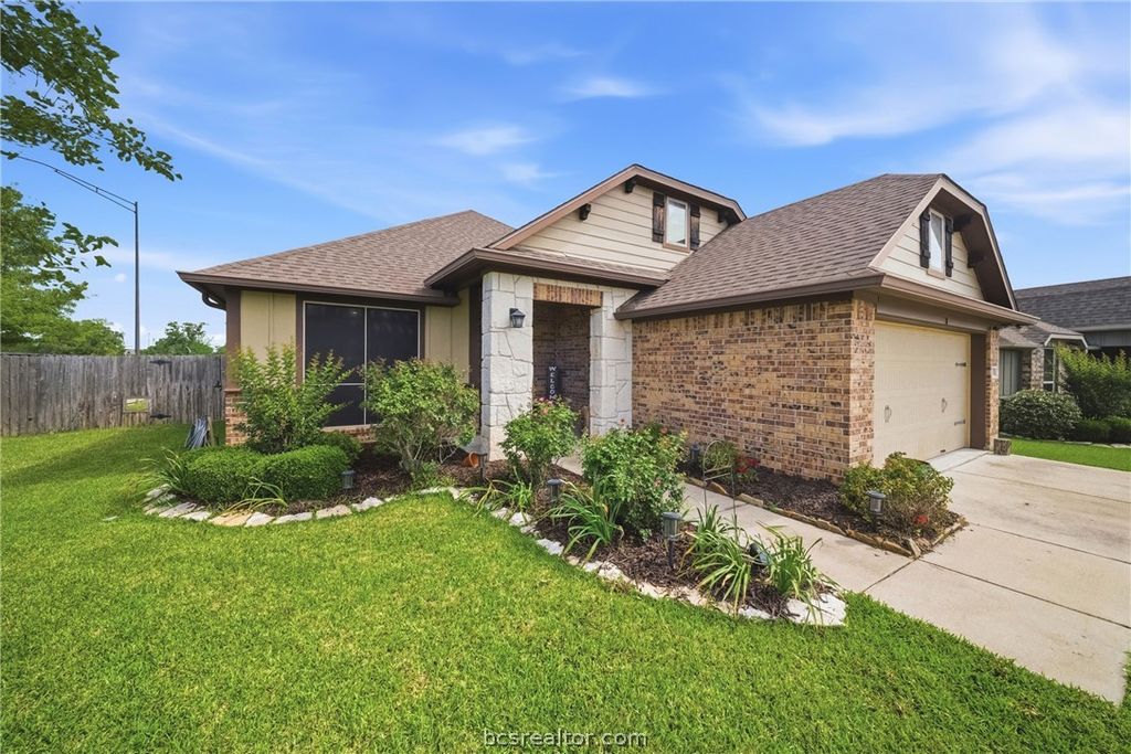 Photo of 4101 Bridgewood Court, College Station, TX 77845 (MLS # 26004816)