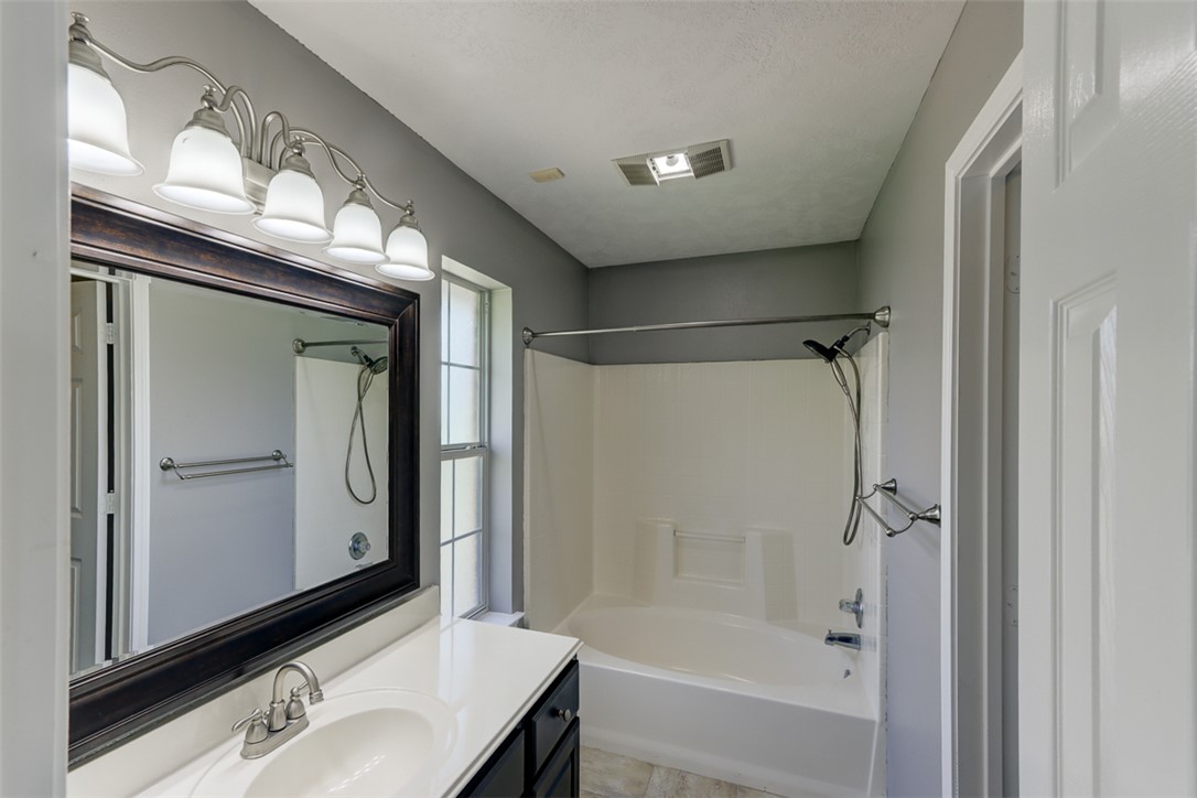 College Station, Texas 77845, United States, 4 Bedrooms Bedrooms, ,2 BathroomsBathrooms,Residential,Active,193030