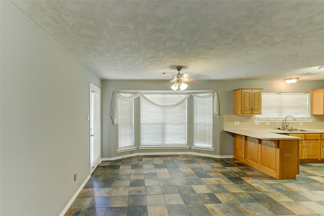 College Station, Texas 77845, United States, 4 Bedrooms Bedrooms, ,2 BathroomsBathrooms,Residential,Active,193030