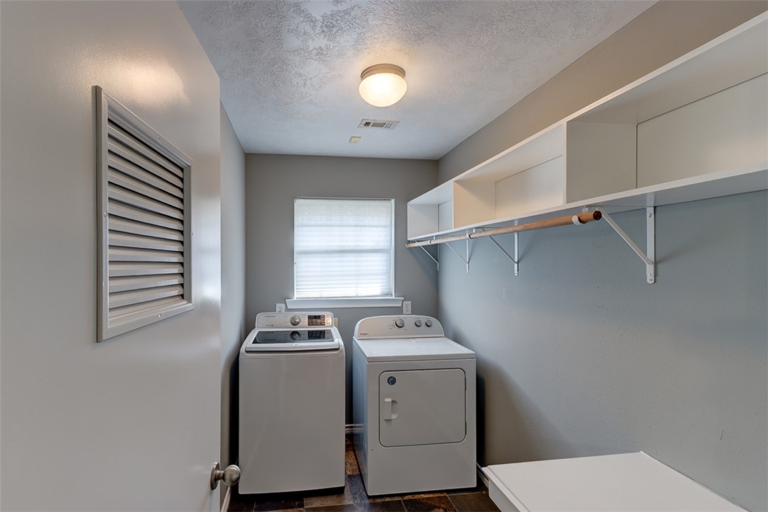 College Station, Texas 77845, United States, 4 Bedrooms Bedrooms, ,2 BathroomsBathrooms,Residential,Active,193030