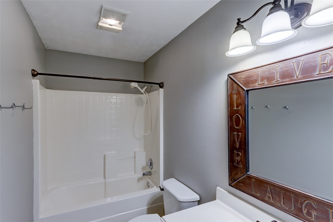 College Station, Texas 77845, United States, 4 Bedrooms Bedrooms, ,2 BathroomsBathrooms,Residential,Active,193030