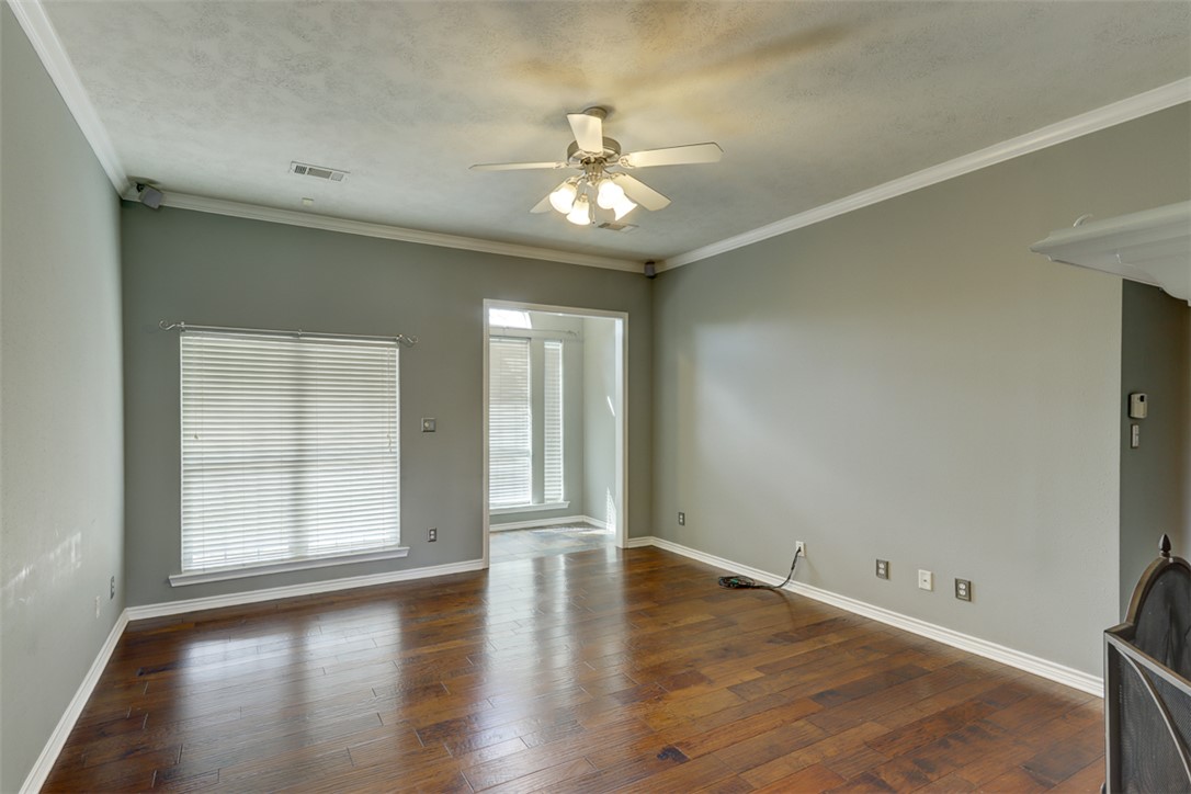 College Station, Texas 77845, United States, 4 Bedrooms Bedrooms, ,2 BathroomsBathrooms,Residential,Active,193030