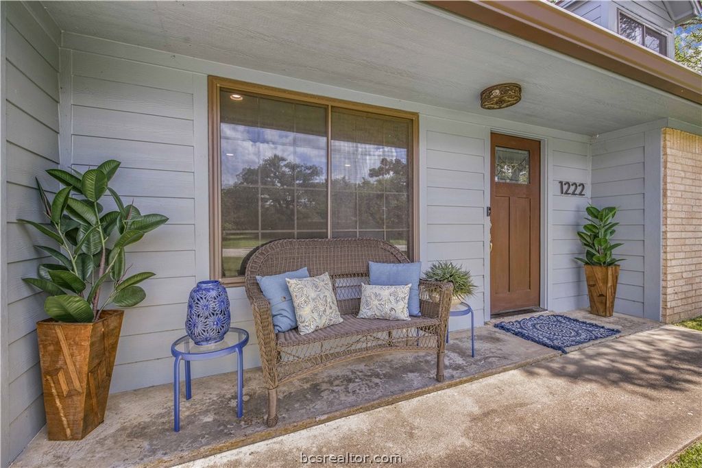 Photo of 1222 N Ridgefield Circle, College Station, TX 77840 (MLS # 26006369)