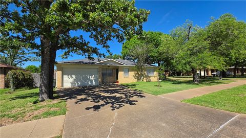 Tiny photo for 4009 Woodcrest Drive, Bryan, TX 77802 (MLS # 26005286)
