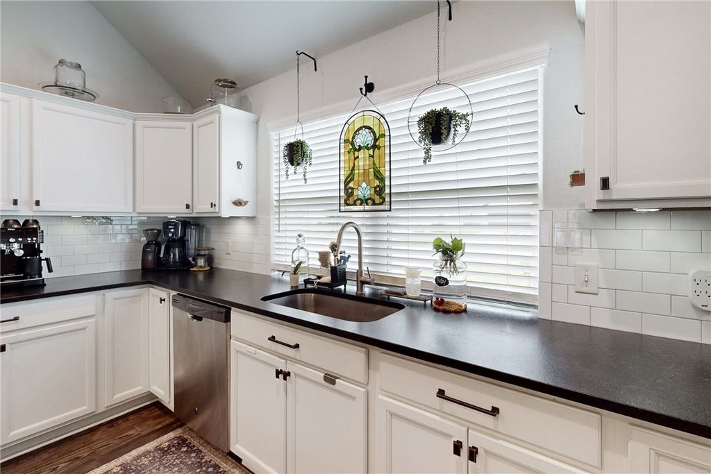 Photo of 3425 Alsace Court, Bryan, TX 77808 (MLS # 26005951)