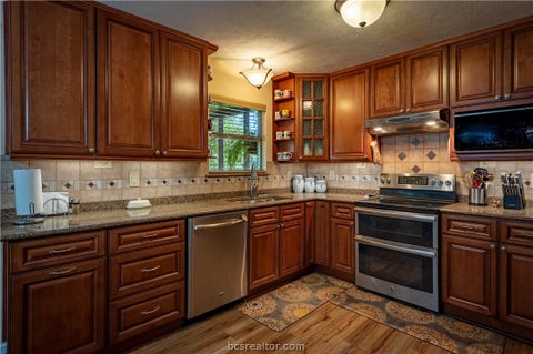 Tiny photo for 2 Valley View Vw, Hilltop Lakes, TX 77871 (MLS # 26011416)