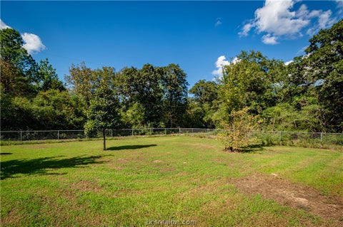 Tiny photo for 2 Valley View Vw, Hilltop Lakes, TX 77871 (MLS # 26011416)
