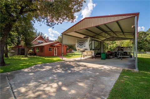 Tiny photo for 2 Valley View Vw, Hilltop Lakes, TX 77871 (MLS # 26011416)