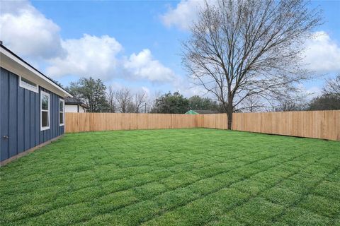 Tiny photo for 205 Lock Lane, Bryan, TX 77803 (MLS # 26002288)
