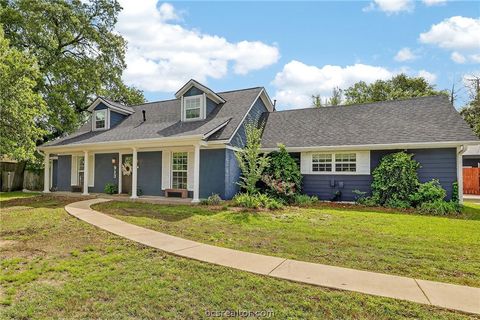 Tiny photo for 913 Park Lane, Bryan, TX 77802 (MLS # 26003887)