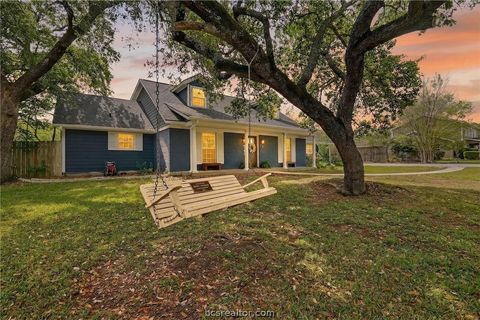 Tiny photo for 913 Park Lane, Bryan, TX 77802 (MLS # 26003887)