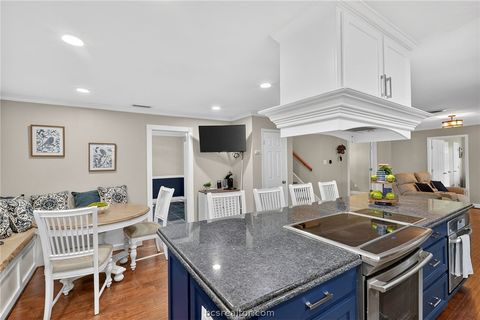 Tiny photo for 913 Park Lane, Bryan, TX 77802 (MLS # 26003887)