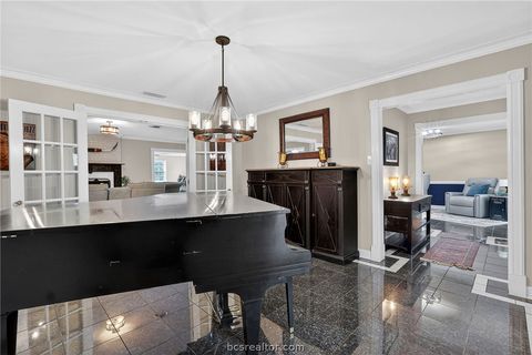 Tiny photo for 913 Park Lane, Bryan, TX 77802 (MLS # 26003887)