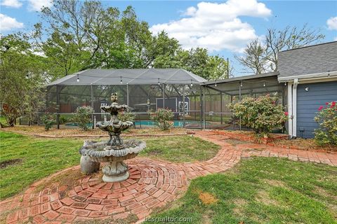 Tiny photo for 913 Park Lane, Bryan, TX 77802 (MLS # 26003887)