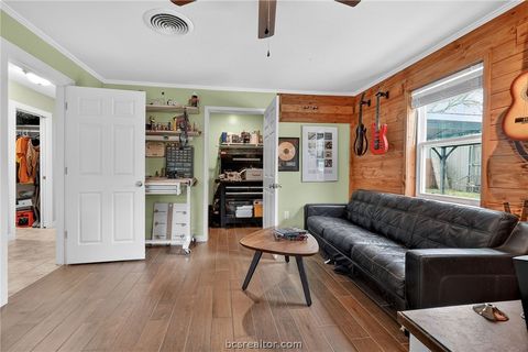 Tiny photo for 913 Park Lane, Bryan, TX 77802 (MLS # 26003887)