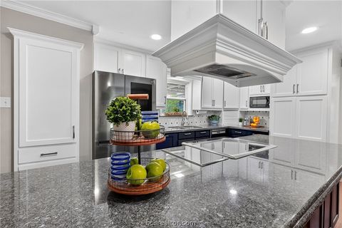 Tiny photo for 913 Park Lane, Bryan, TX 77802 (MLS # 26003887)