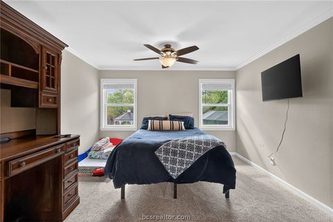 Tiny photo for 913 Park Lane, Bryan, TX 77802 (MLS # 26003887)