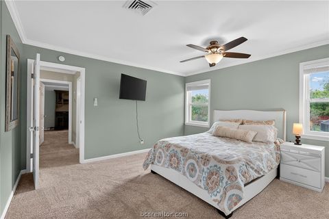 Tiny photo for 913 Park Lane, Bryan, TX 77802 (MLS # 26003887)