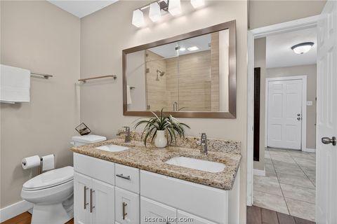 Tiny photo for 913 Park Lane, Bryan, TX 77802 (MLS # 26003887)