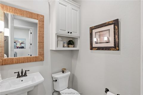 Tiny photo for 2816 Maroon Court, Bryan, TX 77807 (MLS # 26003698)