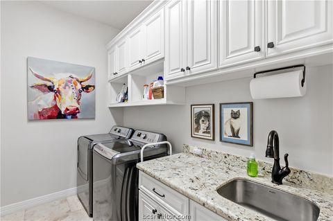 Tiny photo for 2816 Maroon Court, Bryan, TX 77807 (MLS # 26003698)