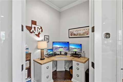 Tiny photo for 2816 Maroon Court, Bryan, TX 77807 (MLS # 26003698)