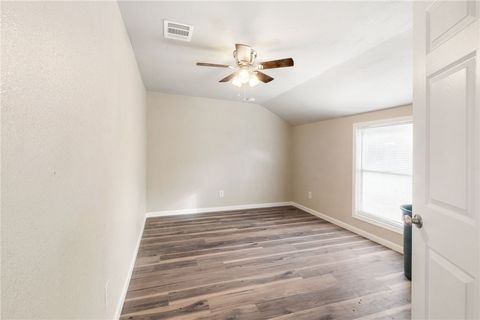 Tiny photo for 806 Walnut Street, Bryan, TX 77803 (MLS # 26000666)