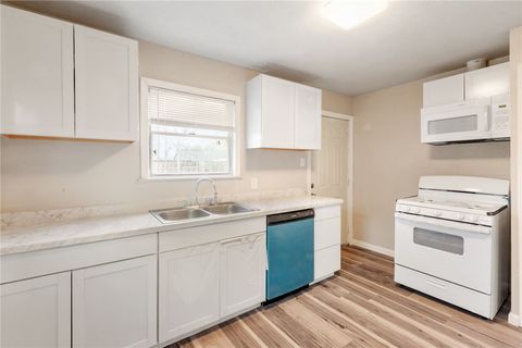 Tiny photo for 806 Walnut Street, Bryan, TX 77803 (MLS # 26000666)