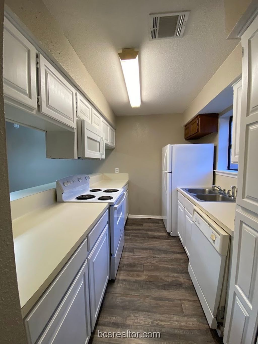 Photo of 1305 W Villa Maria Road #E202, Bryan, TX 77801 (MLS # 26001233)