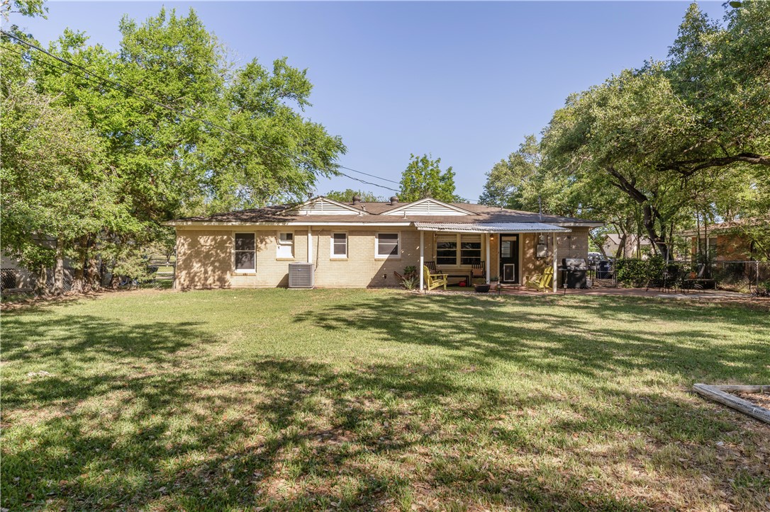 College Station, Texas 77840, United States, 3 Bedrooms Bedrooms, ,2 BathroomsBathrooms,Residential,Pending,117042