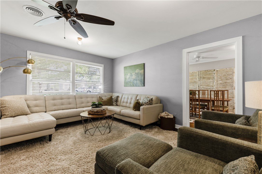 College Station, Texas 77840, United States, 3 Bedrooms Bedrooms, ,2 BathroomsBathrooms,Residential,Pending,117042